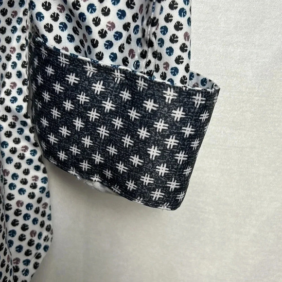 A.K.A. silk look dress shirt . Sz 1X., two tone contrasting cuff - Picture 6 of 11